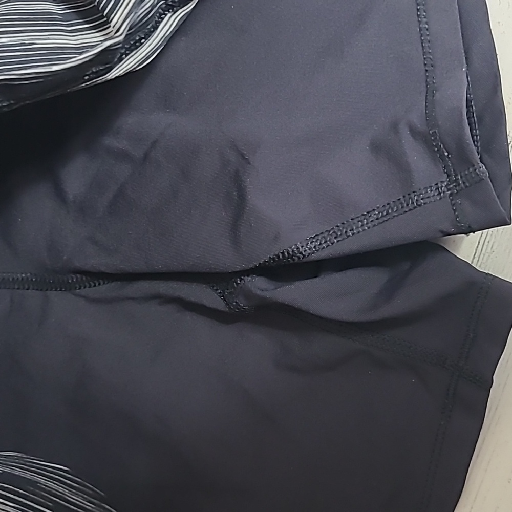 Lole Running Tennis Skirt Black/ Gray Size LARGE - Picture 3 of 4